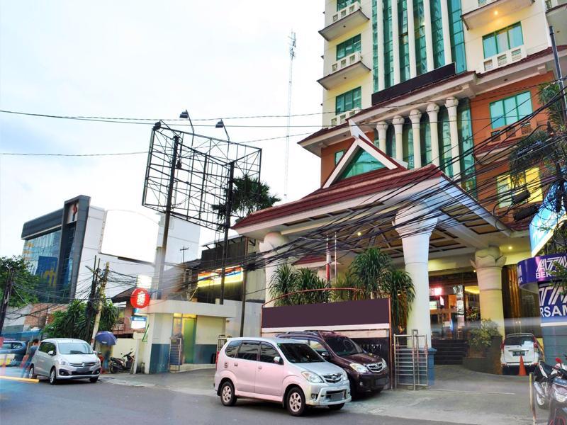 Zen Premium Near Grand Indonesia Mall Jacarta Exterior foto